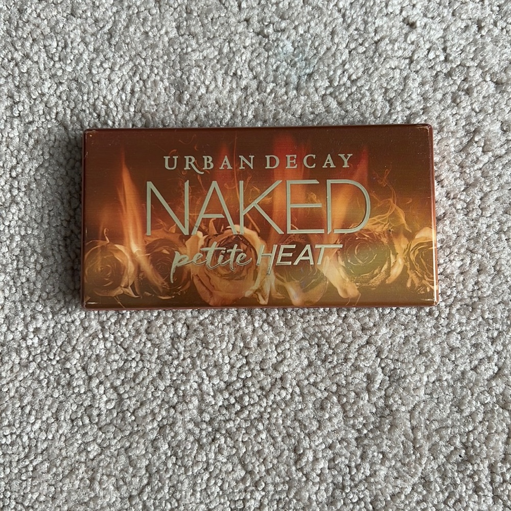 Urban Decay Petite Heat pallets